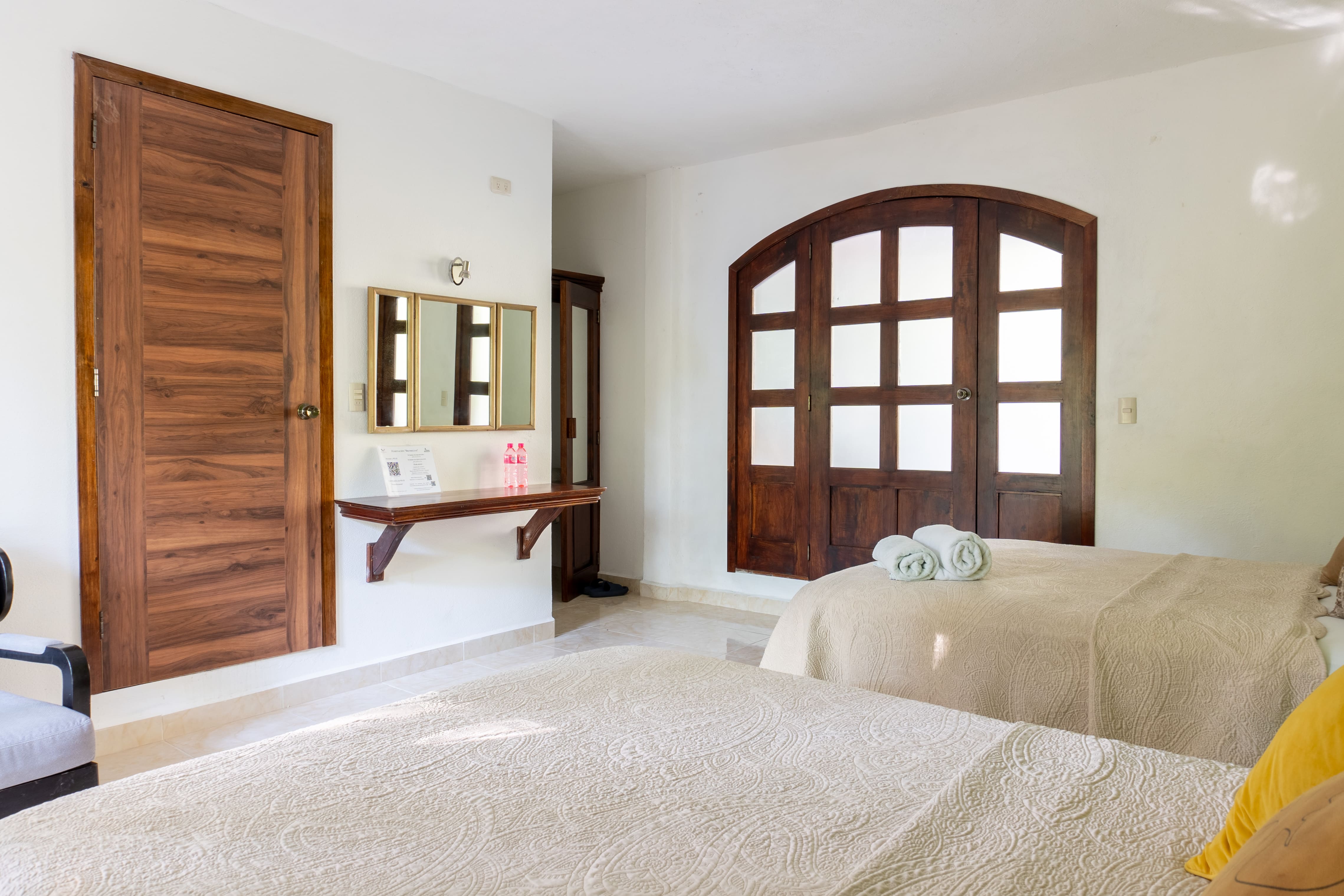 Suite Bromelias — Habitación Standard Plus rodeada de vegetación tropical en Hotel Paraíso Encantado